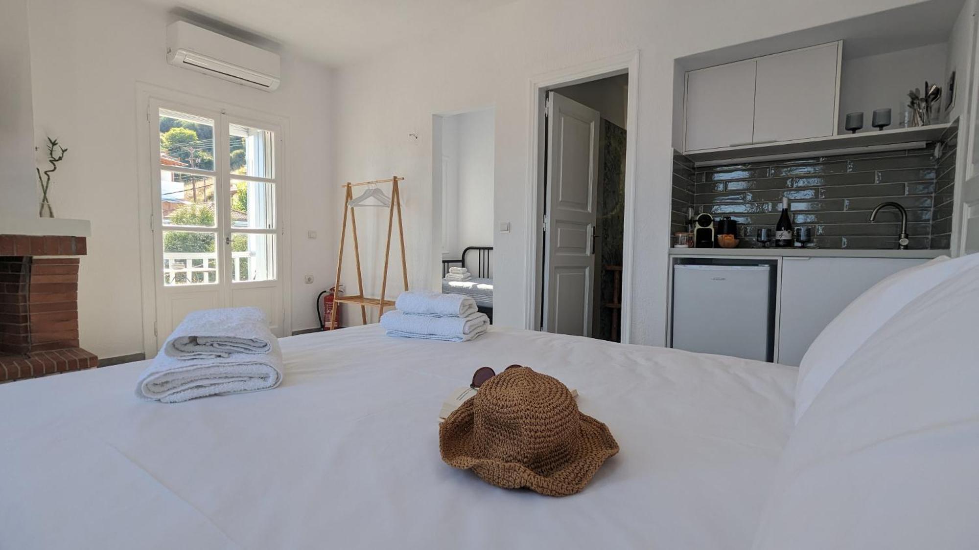 The Botanist Guesthouse Skopelos Exteriér fotografie