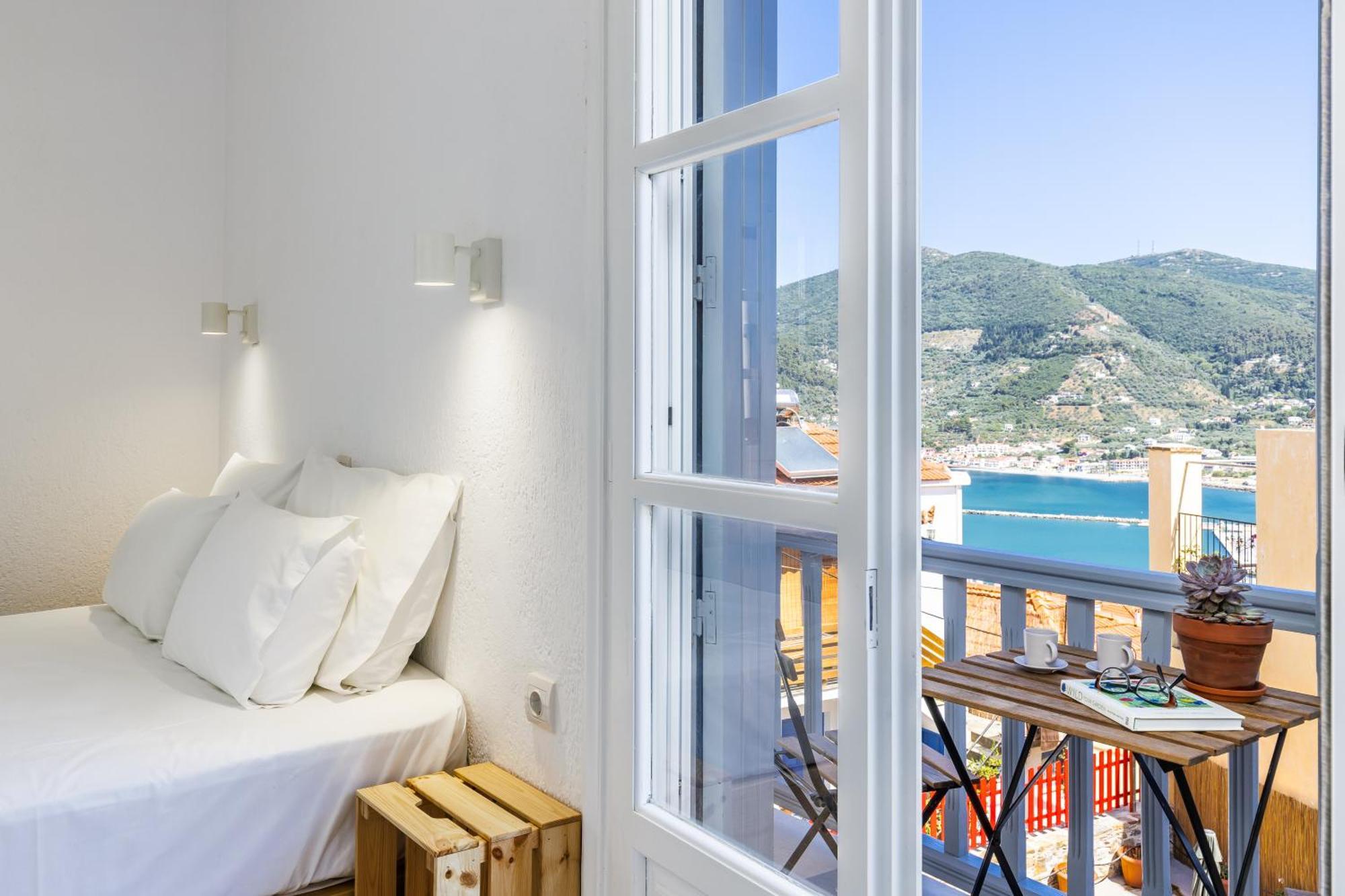 The Botanist Guesthouse Skopelos Exteriér fotografie